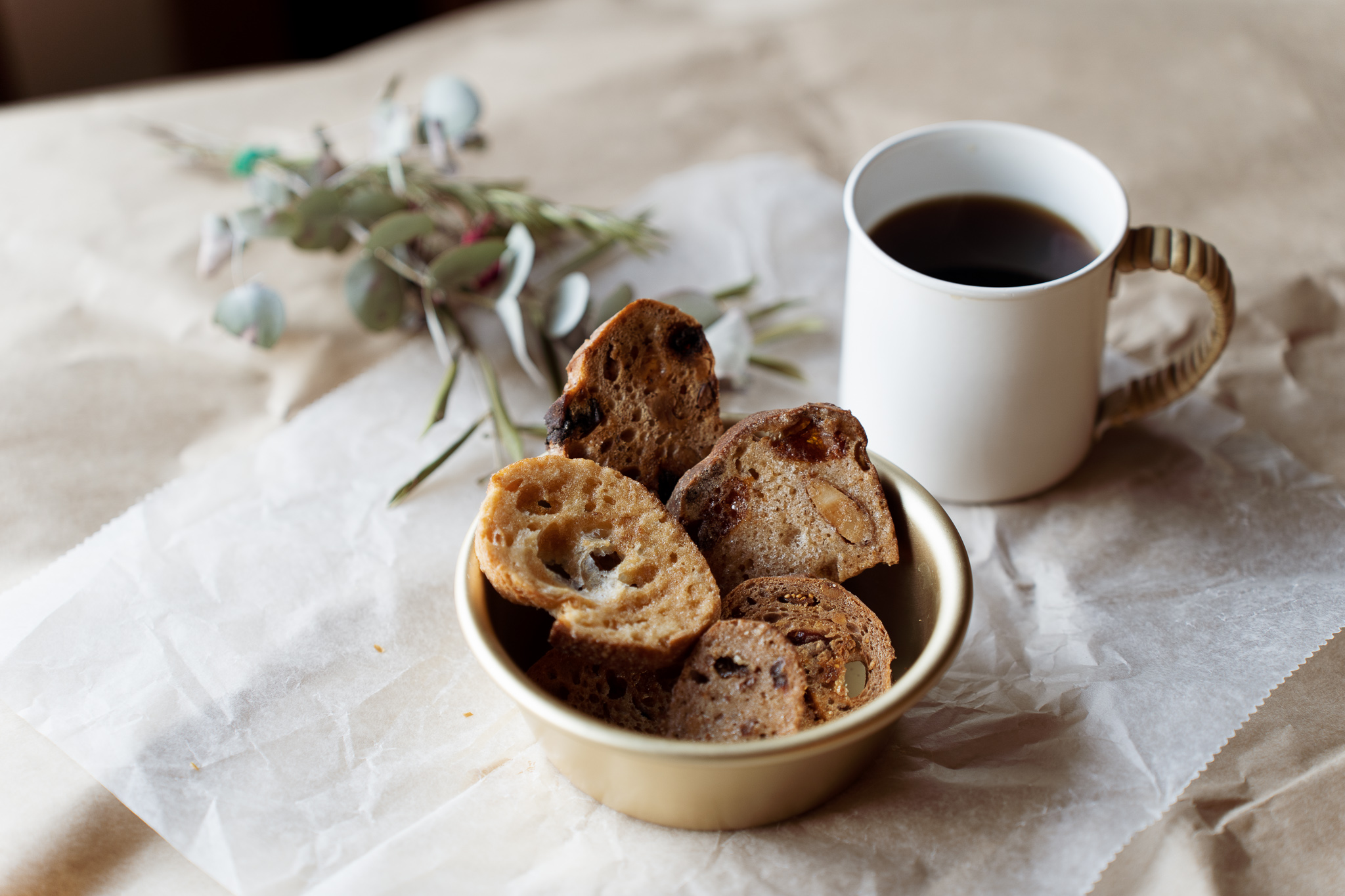 天宮のパン」コラボのラスク発売 | ひつじ珈琲公式